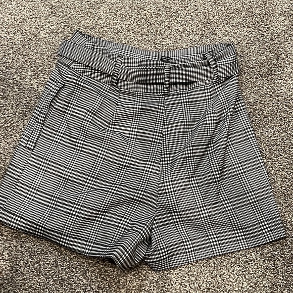 Forever 21 size s shorts - Picture 2 of 3